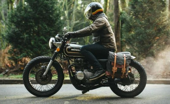 What Kind Of Luggage You Can Carry On A Cafe Racer?